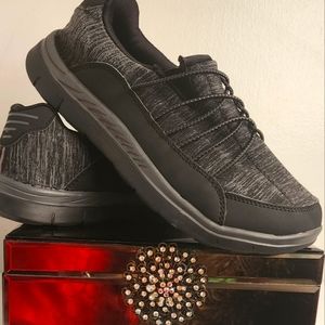 Dansko sneakers style size9 WMgraduate-0016 black/gray elastic strings extension